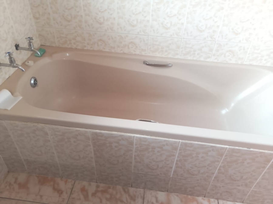 3 Bedroom Property for Sale in Mabopane Unit M North West